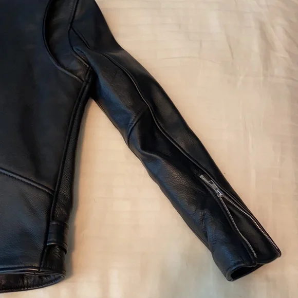 Understated black leather jacket moto jacket - Picture 15 of 16